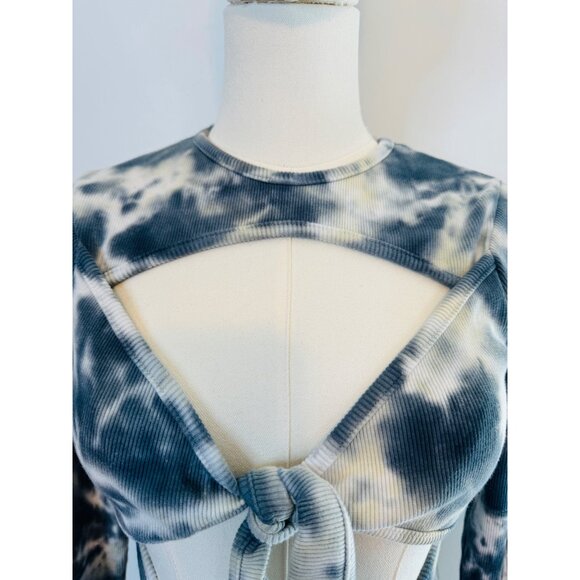 2/$30 Pretty Little Thing Size 4 Tie-Dye Ribbed Long Sleeve Top - Picture 4 of 13